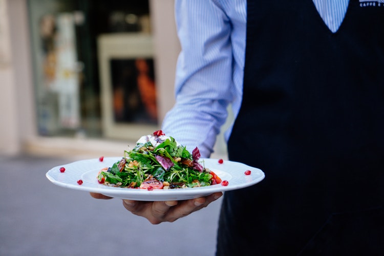 Benefits Of Hiring Healthy Catering Services For Family Functions