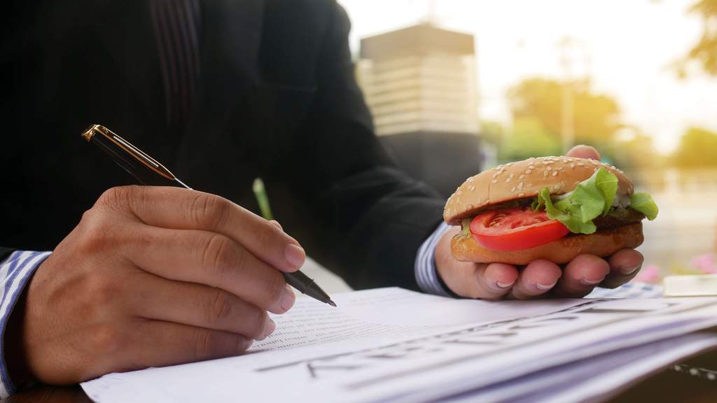 6 Simple and Nutritious Lunch Recipes for Busy Professionals